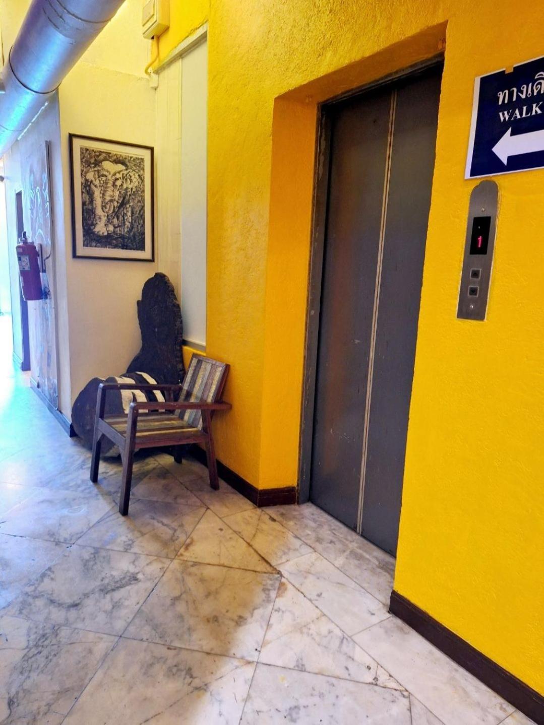 بيت شباب Ddm House بانكوك المظهر الخارجي الصورة